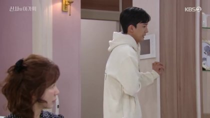 Кадр Джентльмен и юная леди