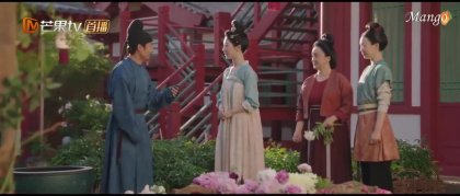 Кадр Цветущий пион