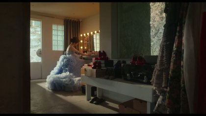 Кадр Можно ли перевести любовь?